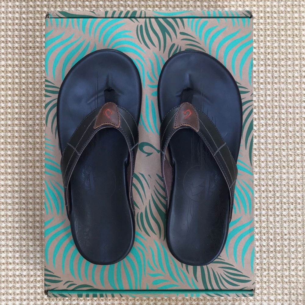 Pair of Brand New in Box Men’s Olukai Sandals